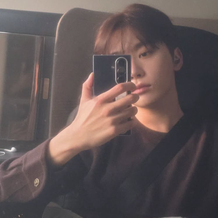 A moment captured by Seungkwan (SEVENTEEN)'s fan