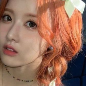 Recent activity shot of Sieun (STAYC)