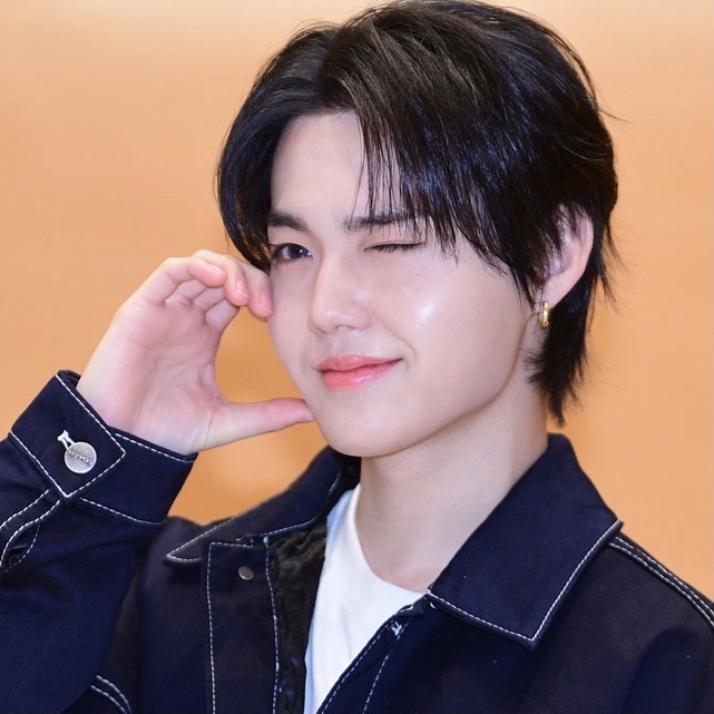 A moment captured by Doyoung (TREASURE)'s fan