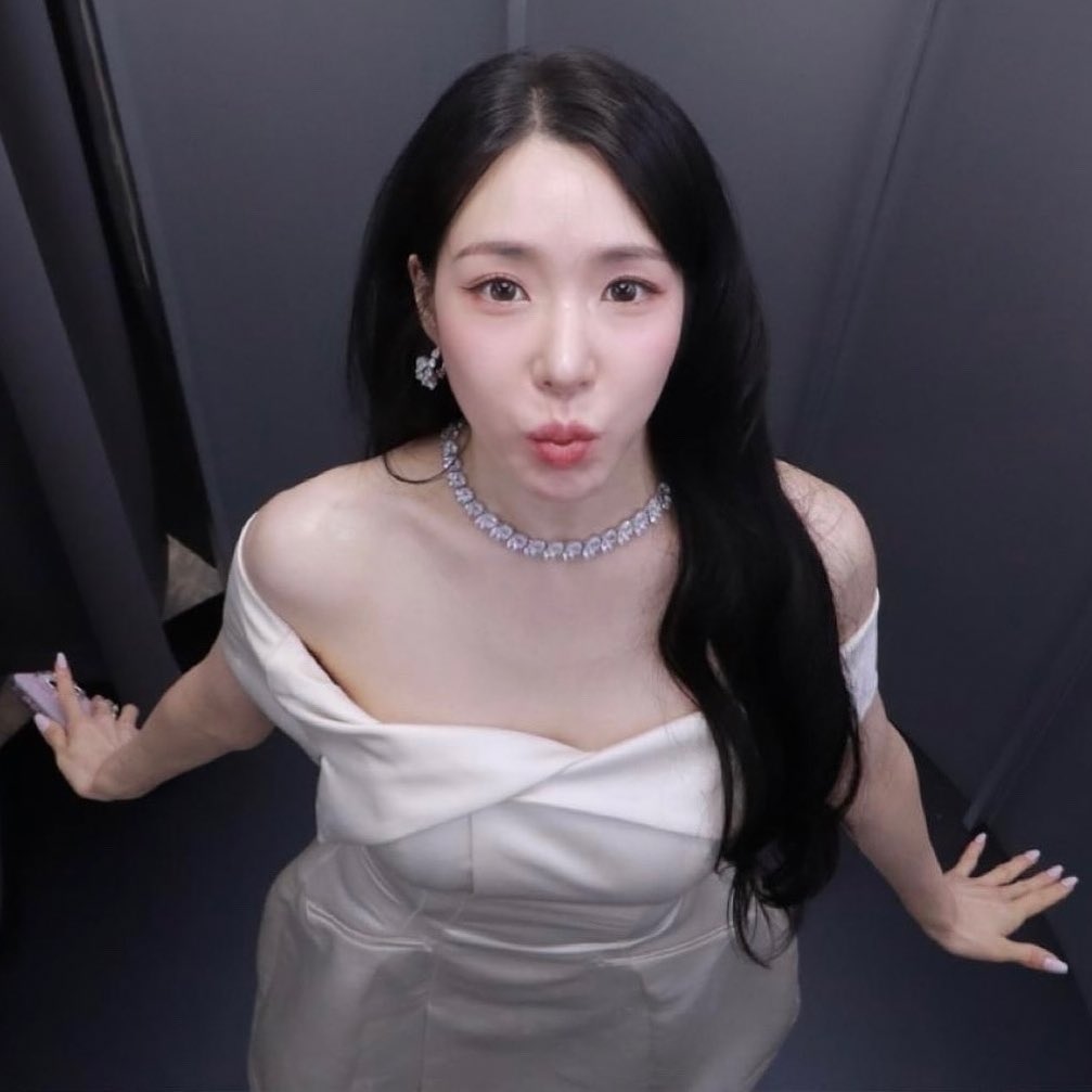 A moment captured by Tiffany Young (Girls' Generation)'s fan