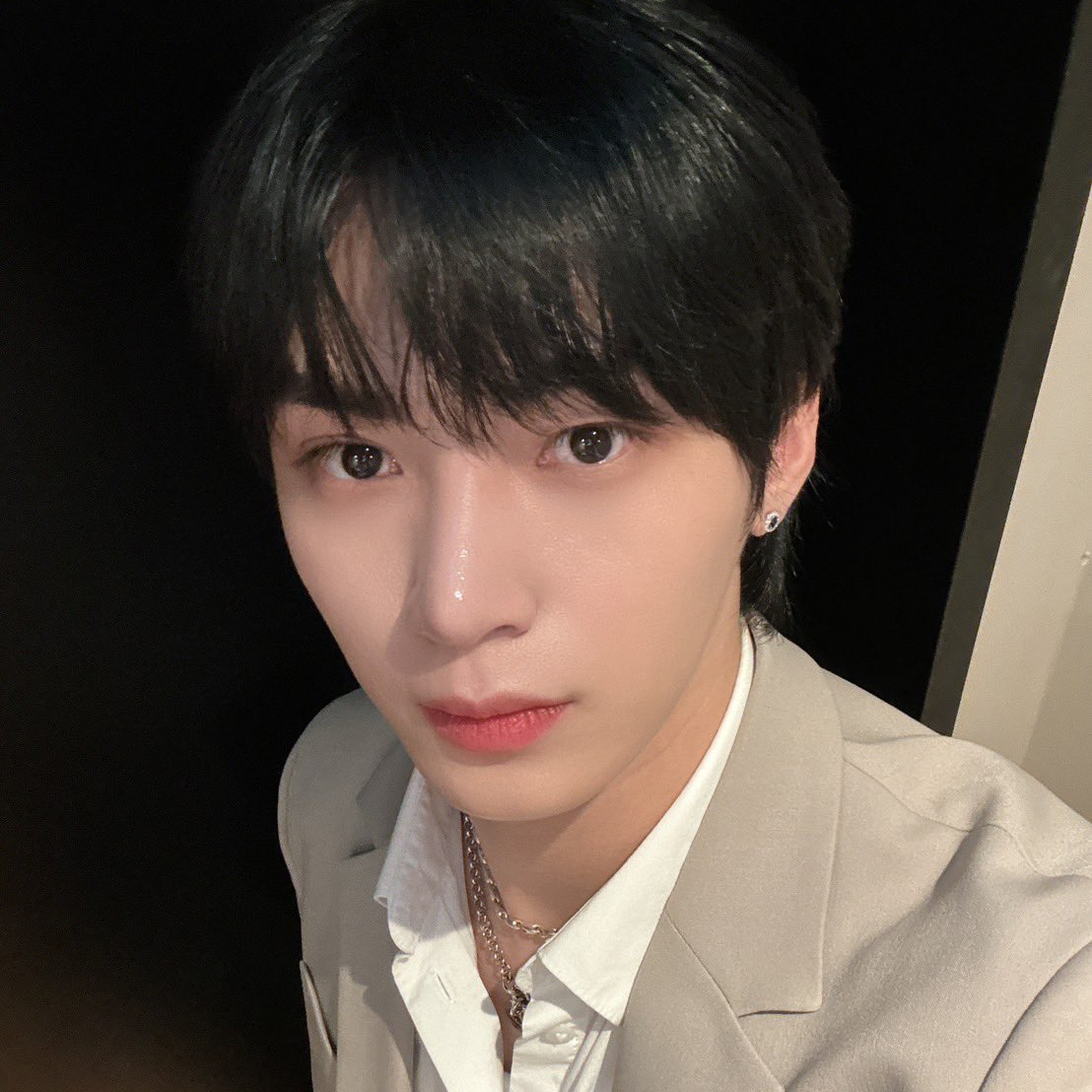 Latest photo of HANGYEOM (OMEGA X)