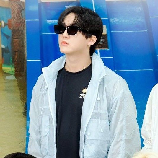 Behind-the-scenes cut of Changbin (Stray Kids)