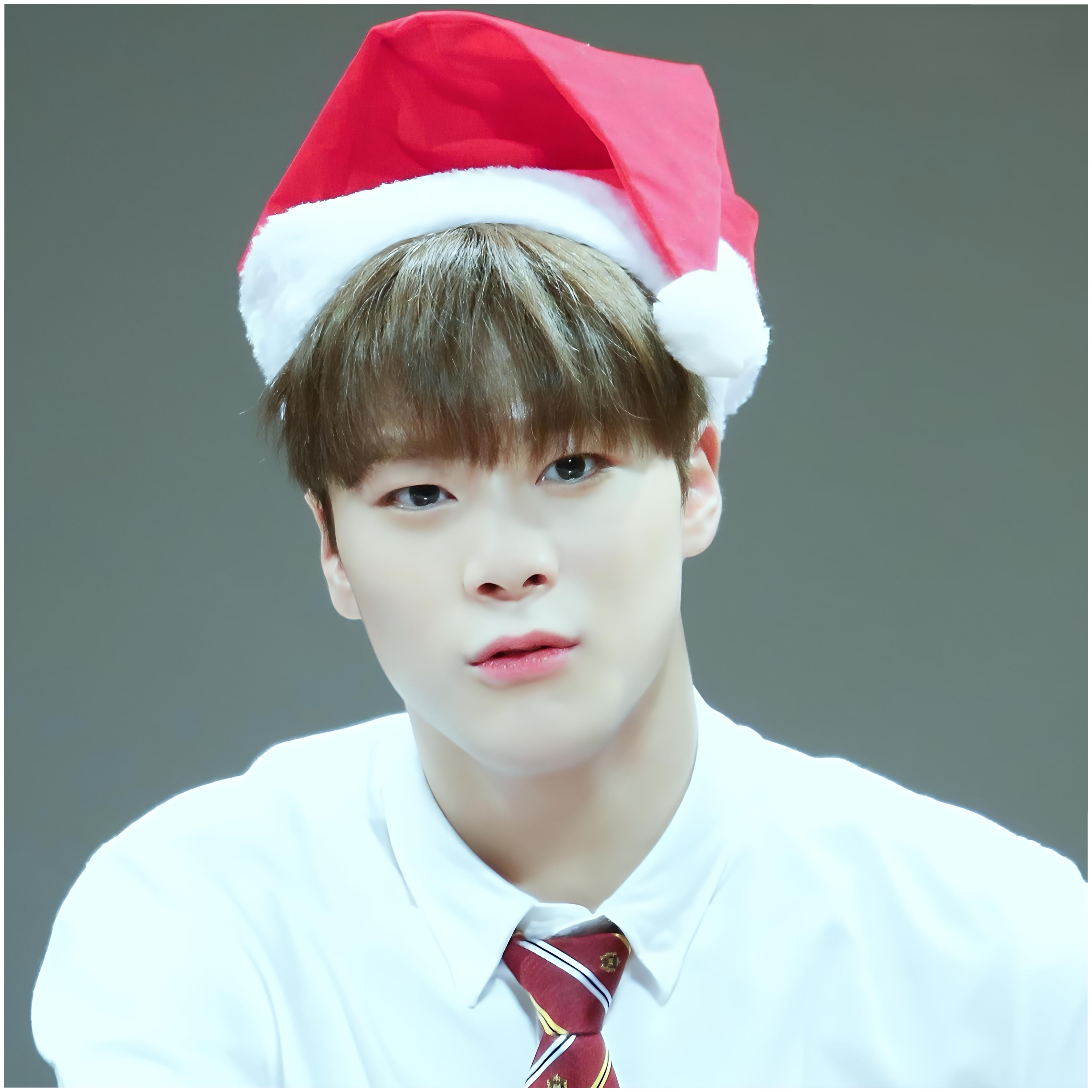Latest photo of Moonbin (ASTRO)