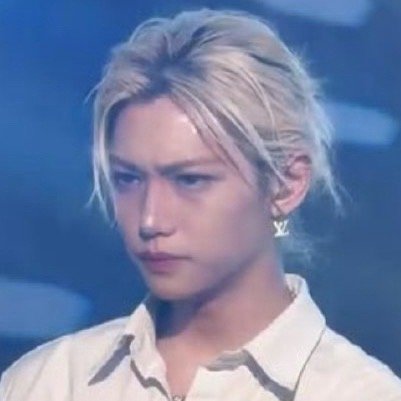 Latest photo of Felix (Stray Kids)