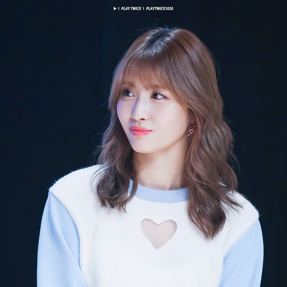 Momo (TWICE)的幕后花絮