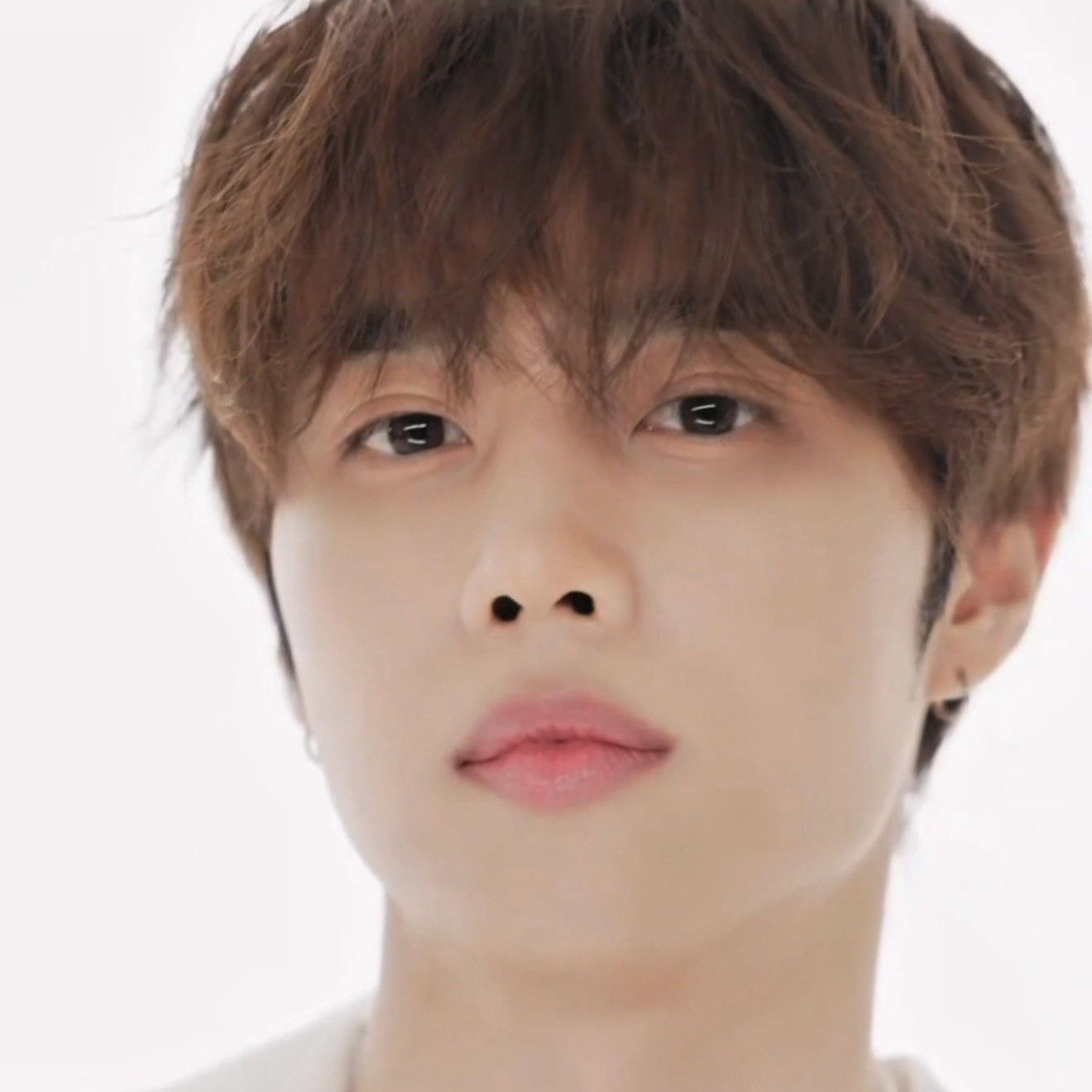 Behind-the-scenes cut of Sunwoo (THE BOYZ)