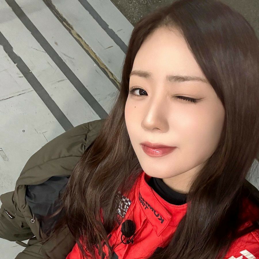 Behind-the-scenes cut of Yoon Bomi (Apink)