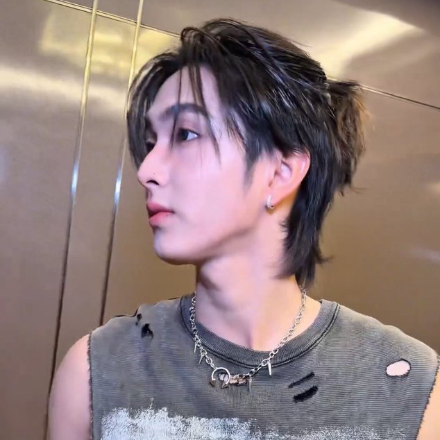 Latest photo of Copper (BUS)