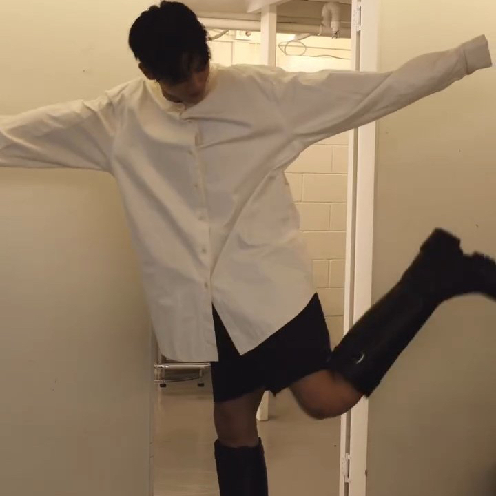 Momen yang diabadikan oleh penggemar Kim Yohan (WEi)