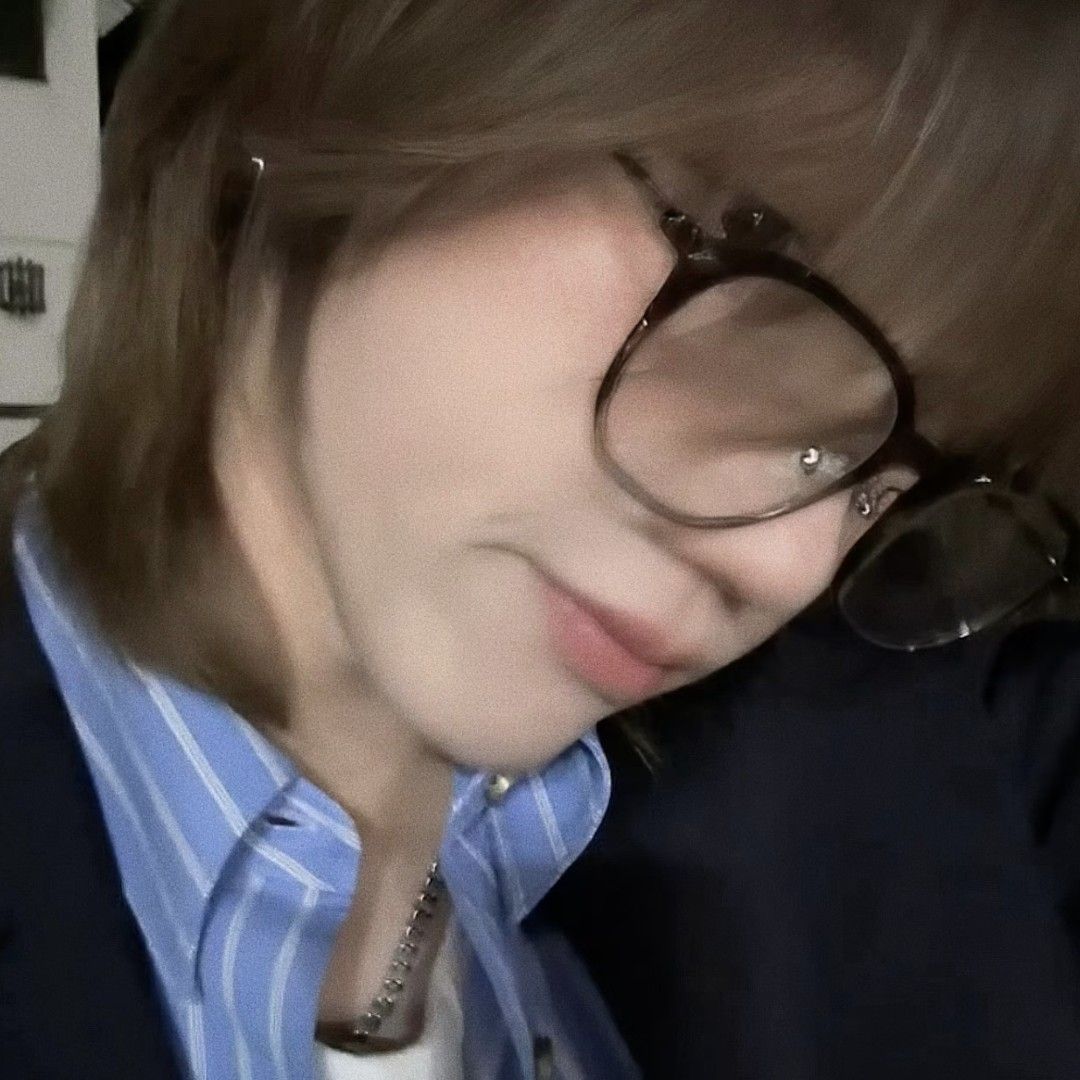 Behind-the-scenes cut of The 8 (SEVENTEEN)