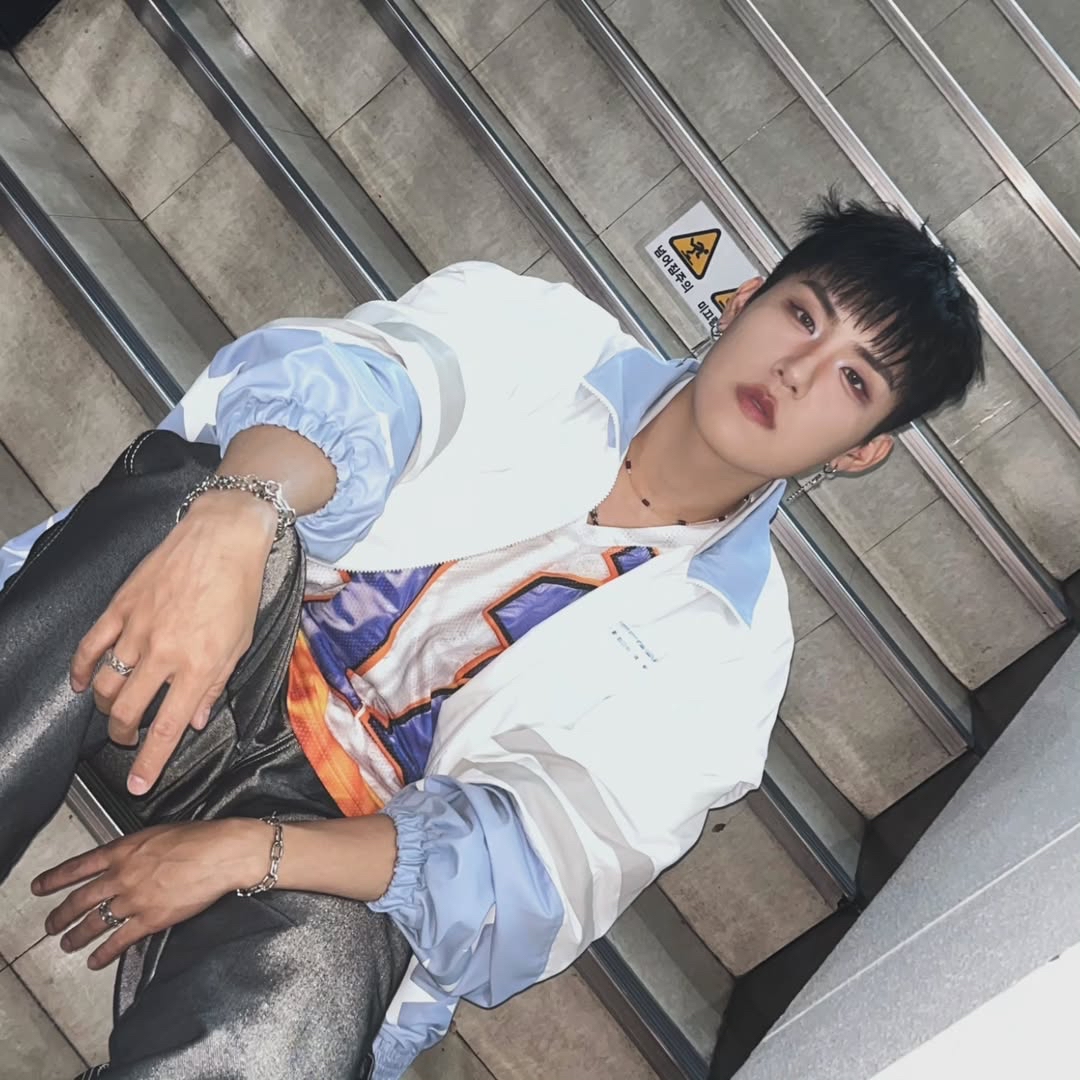 Behind-the-scenes cut of Park Woojin (AB6IX)