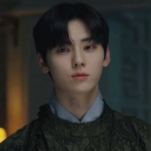 Recent activity shot of Hwang Minhyun