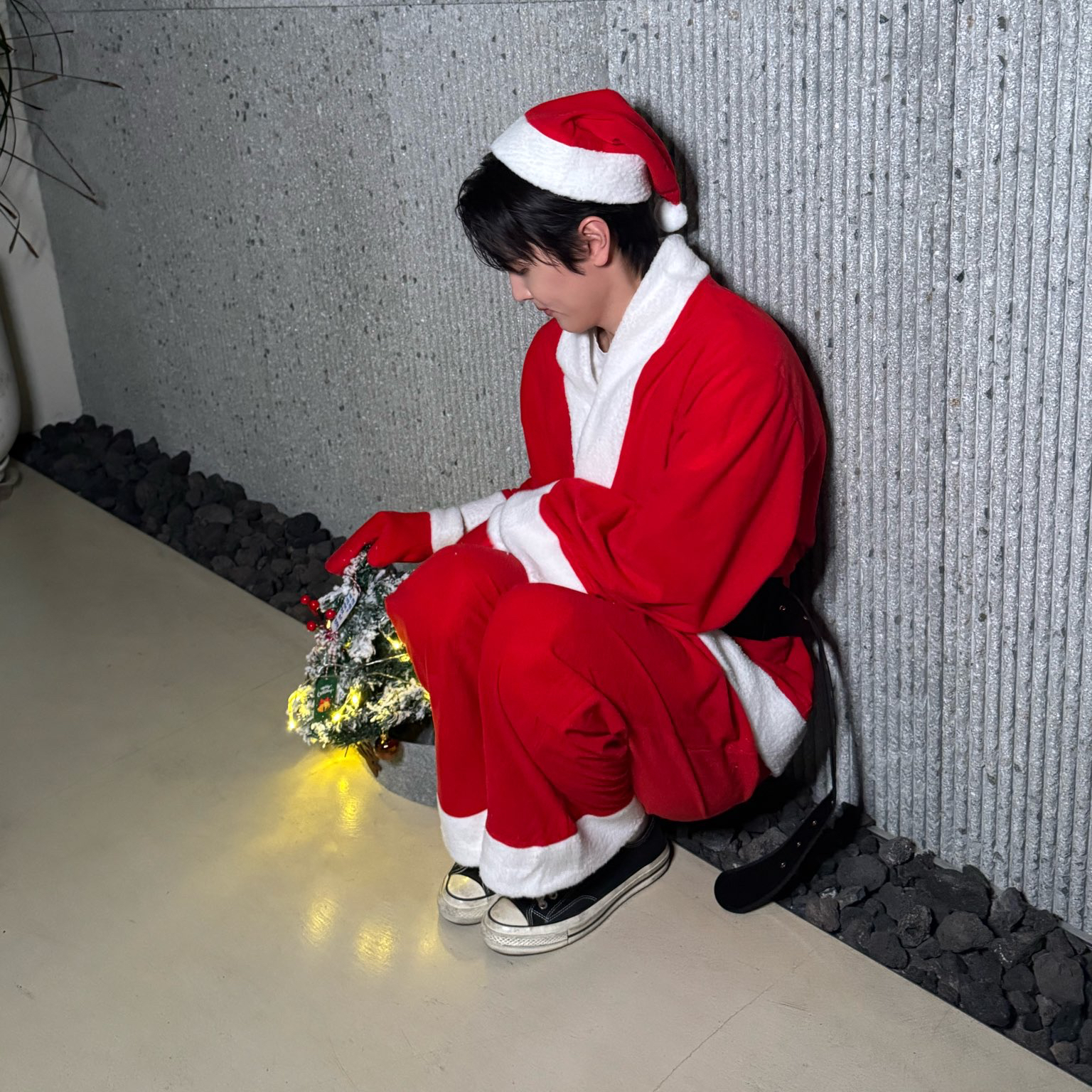 Behind-the-scenes cut of Jaeyoon (SF9)