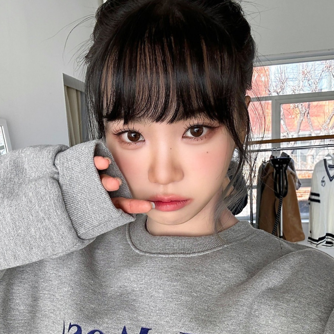 김채원 (르세라핌) 최근 활동샷