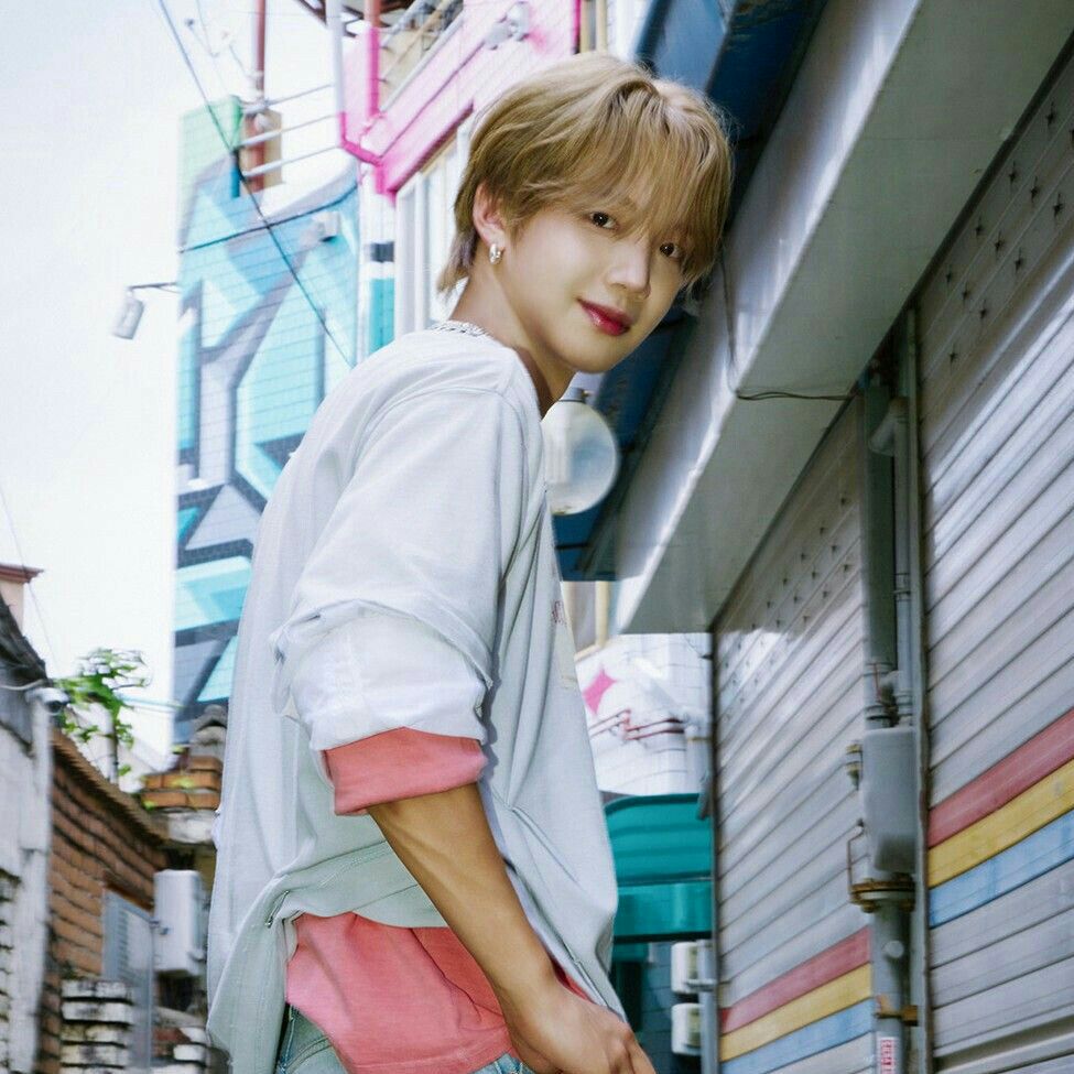 Behind-the-scenes cut of Lim Youngmin