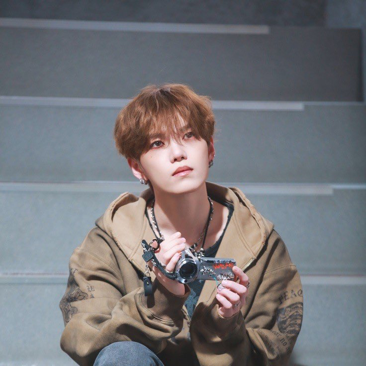 Latest photo of Gyehyeon (VERIVERY)