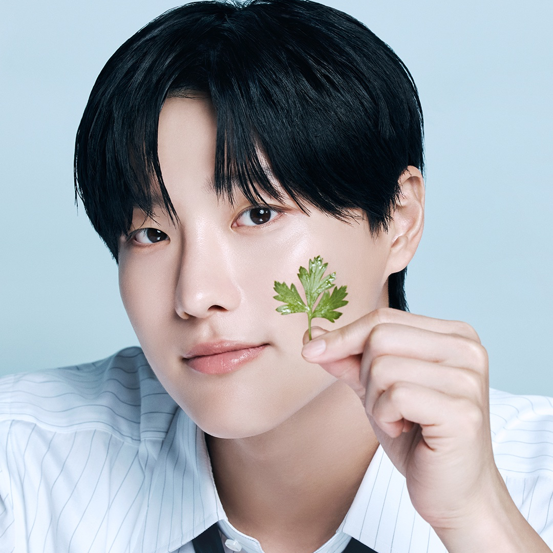 Recent activity shot of WOODZ