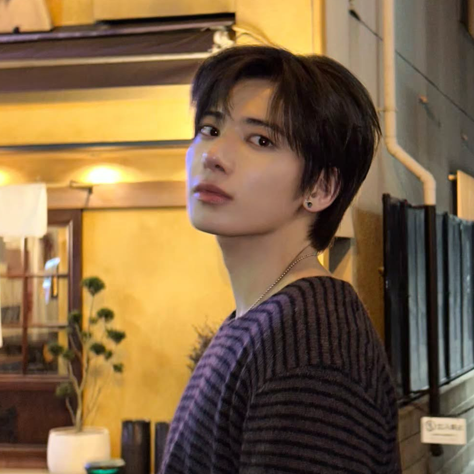 Foto terbaru Taehyun (TOMORROW X TOGETHER)