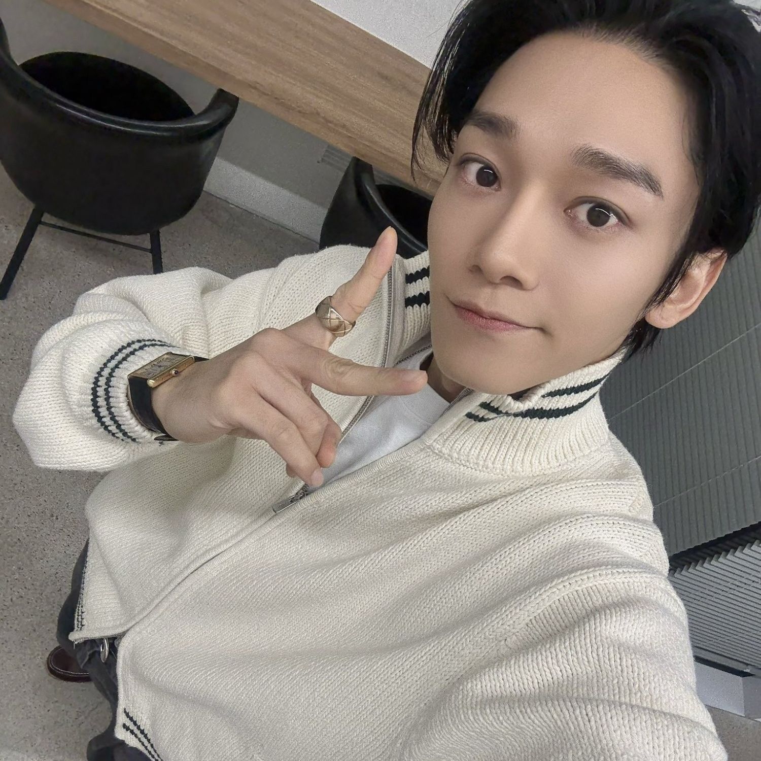 Behind-the-scenes cut of Chen (EXO)