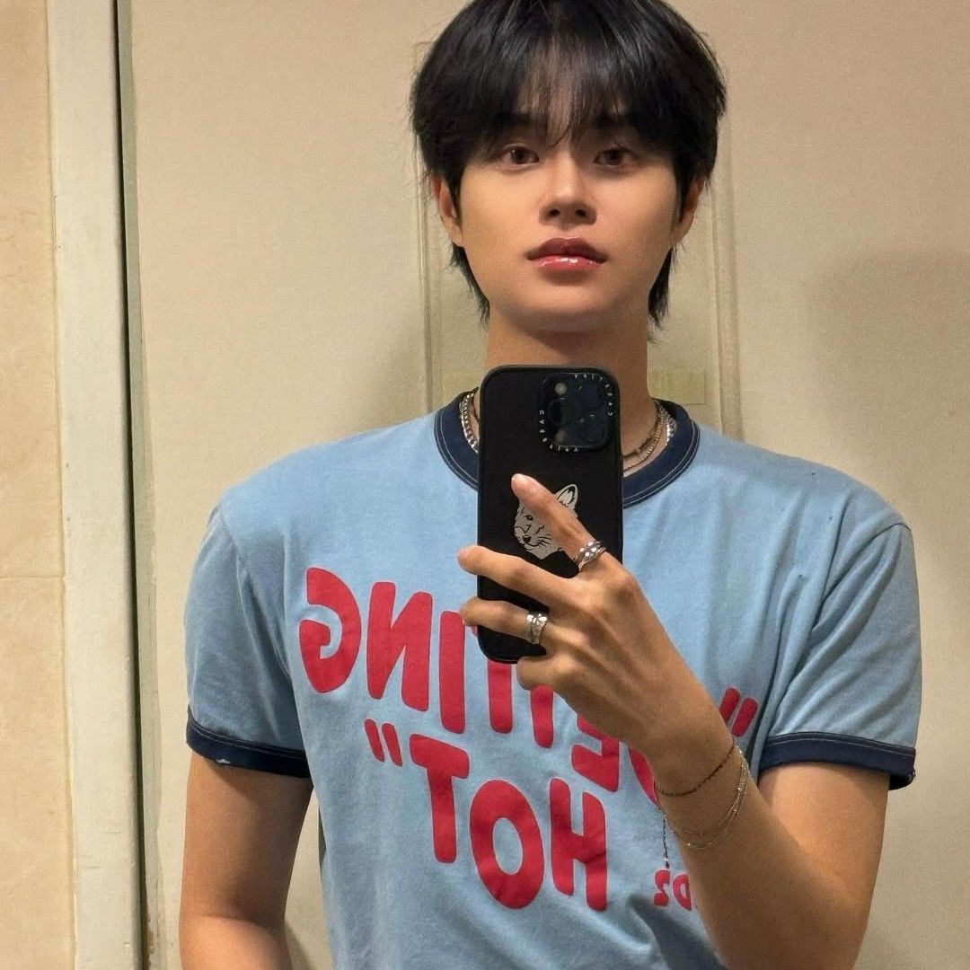 イ・デフィ (AB6IX)の最新写真