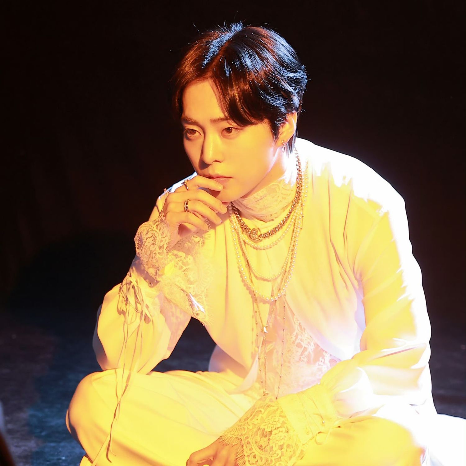 Behind-the-scenes cut of Xiumin (EXO)
