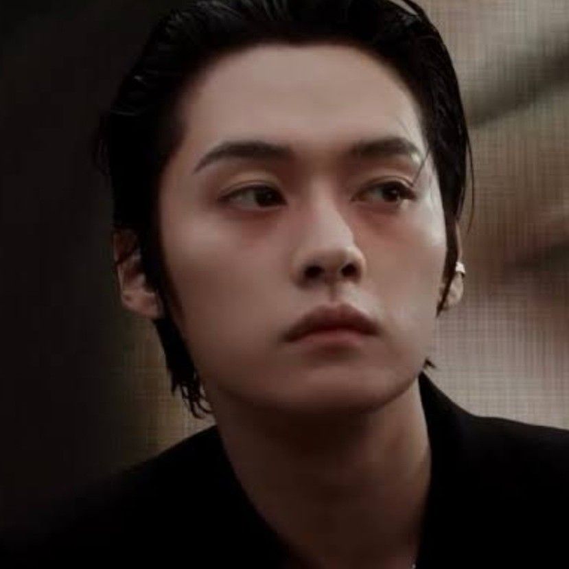 Behind-the-scenes cut of Lee Know (Stray Kids)