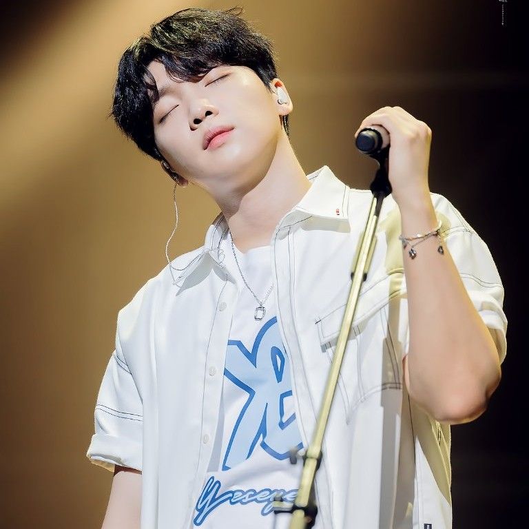 A moment captured by Jeong Sewoon's fan