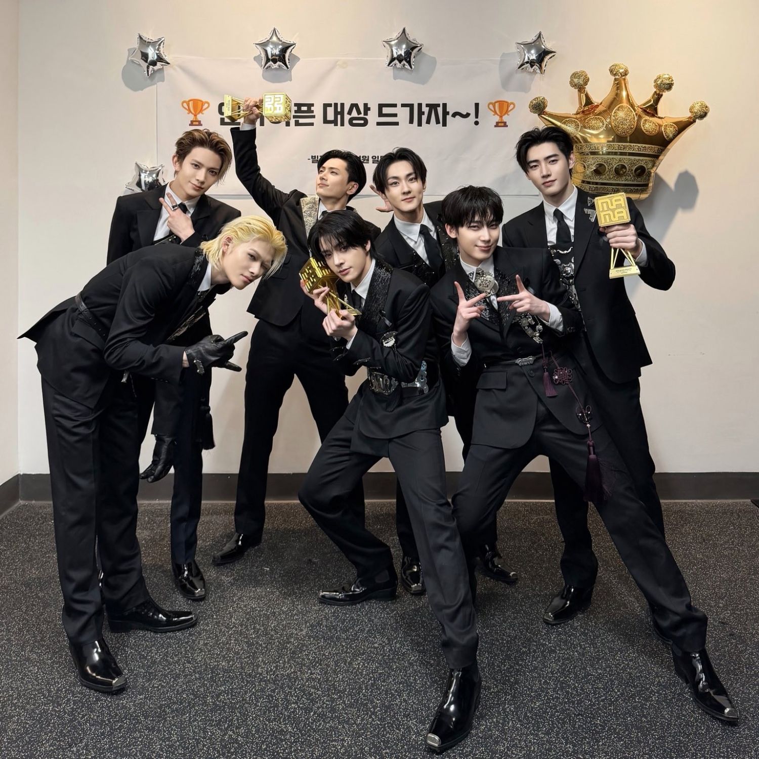 ENHYPEN的最新照片