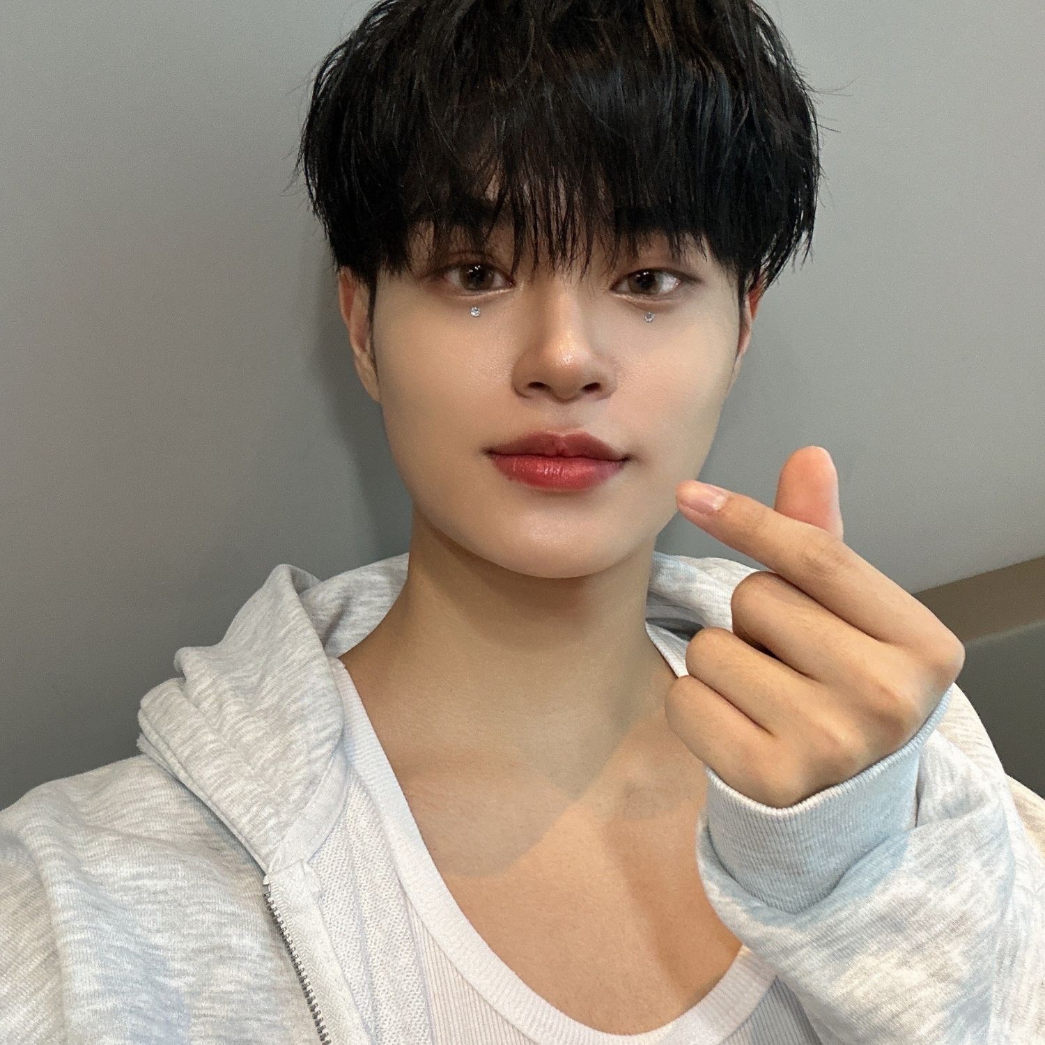 Latest photo of Lee Daehwi (AB6IX)