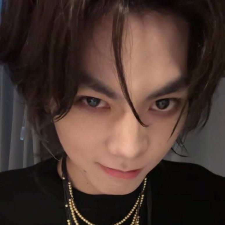 Behind-the-scenes cut of Xiong (NexT1DE)