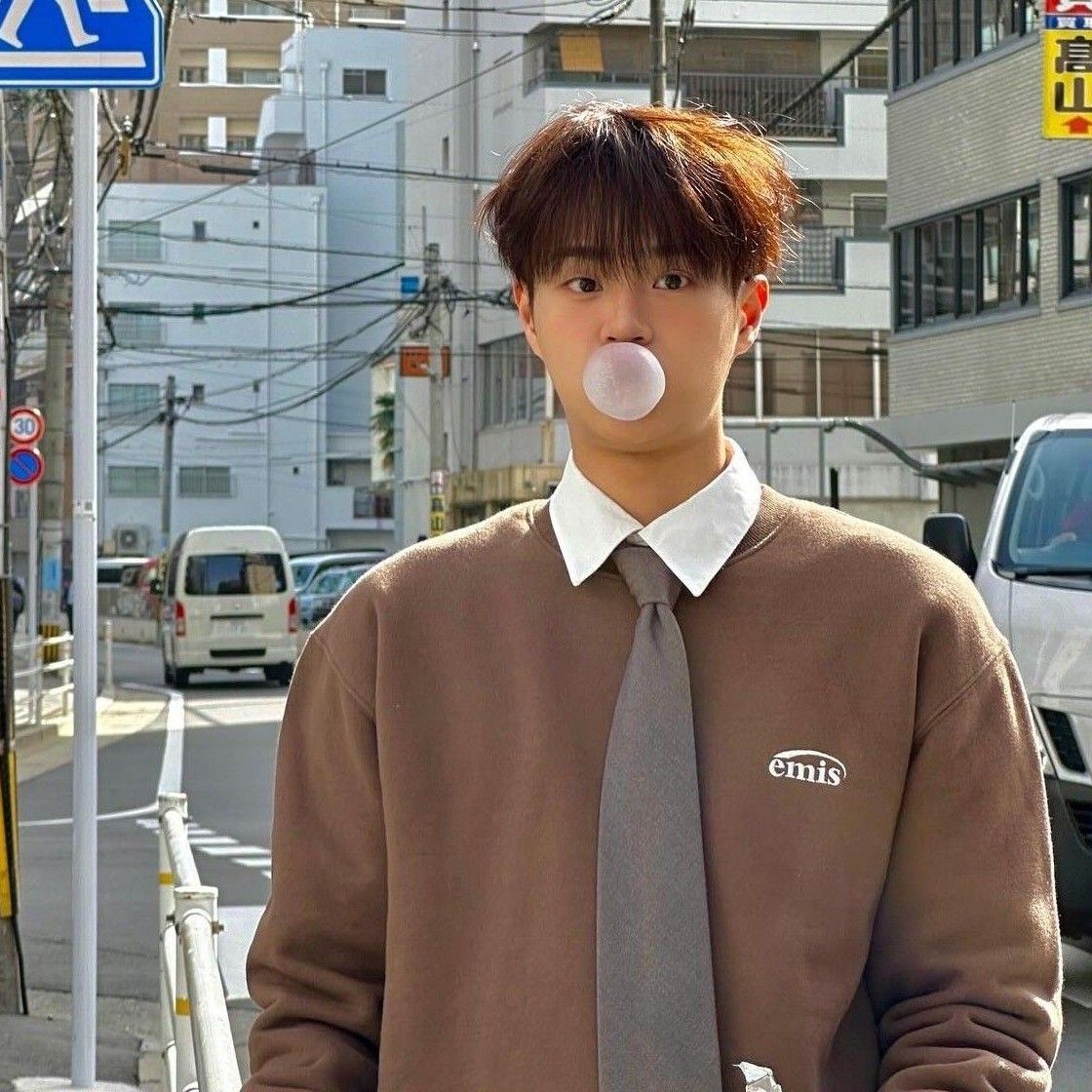 Behind-the-scenes cut of Lee Daehwi (AB6IX)