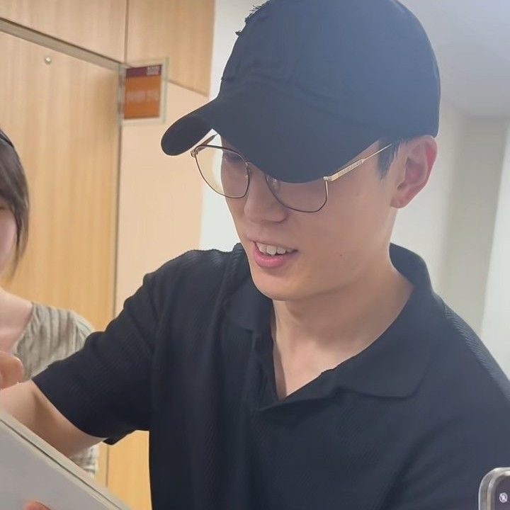 BOBBY (iKON)的最新照片