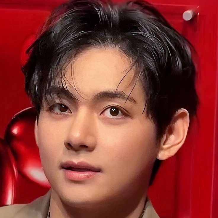 Latest photo of V (BTS)