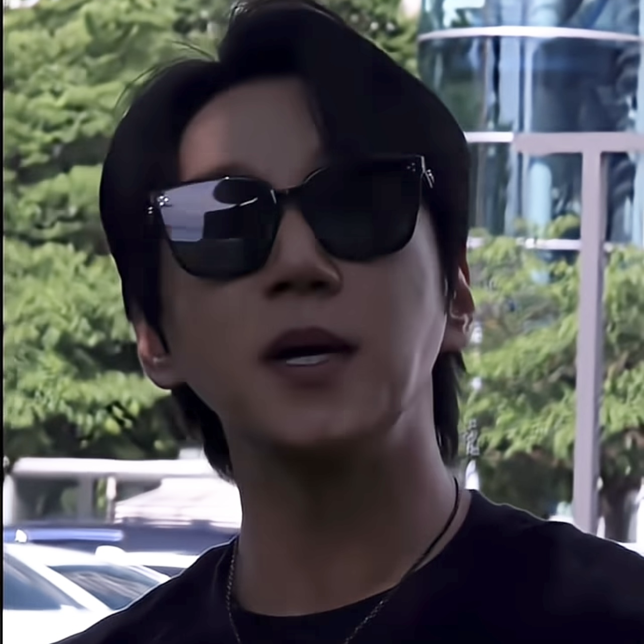 A moment captured by Hwang Chiyeol's fan