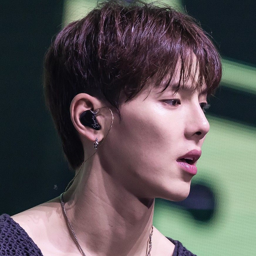 Momen yang diabadikan oleh penggemar Shownu (MONSTA X)