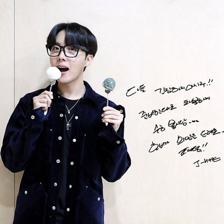 제이홉 (방탄소년단)의 최신 사진