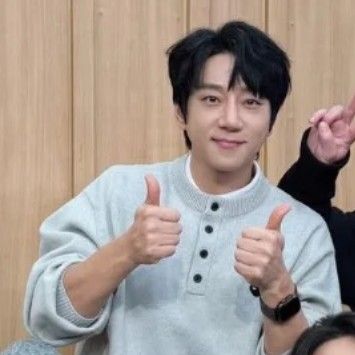 A moment captured by Hwang Chiyeol's fan