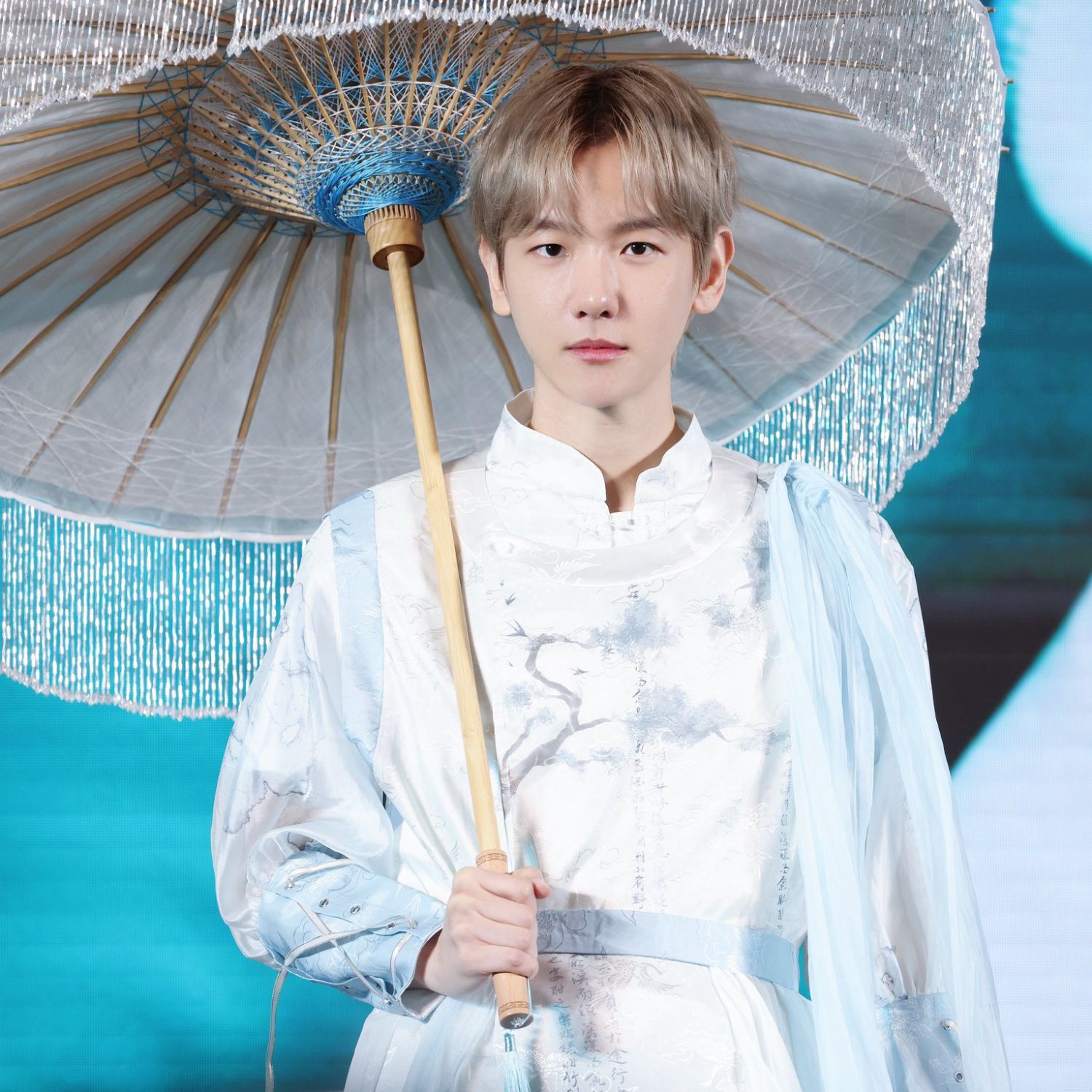 A moment captured by Baekhyun (EXO)'s fan