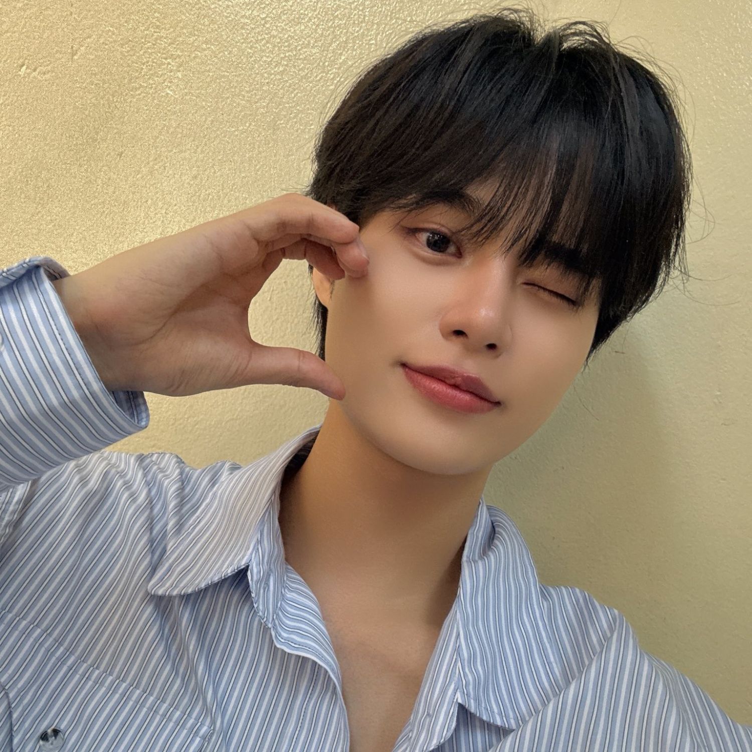 Behind-the-scenes cut of Lee Daehwi (AB6IX)