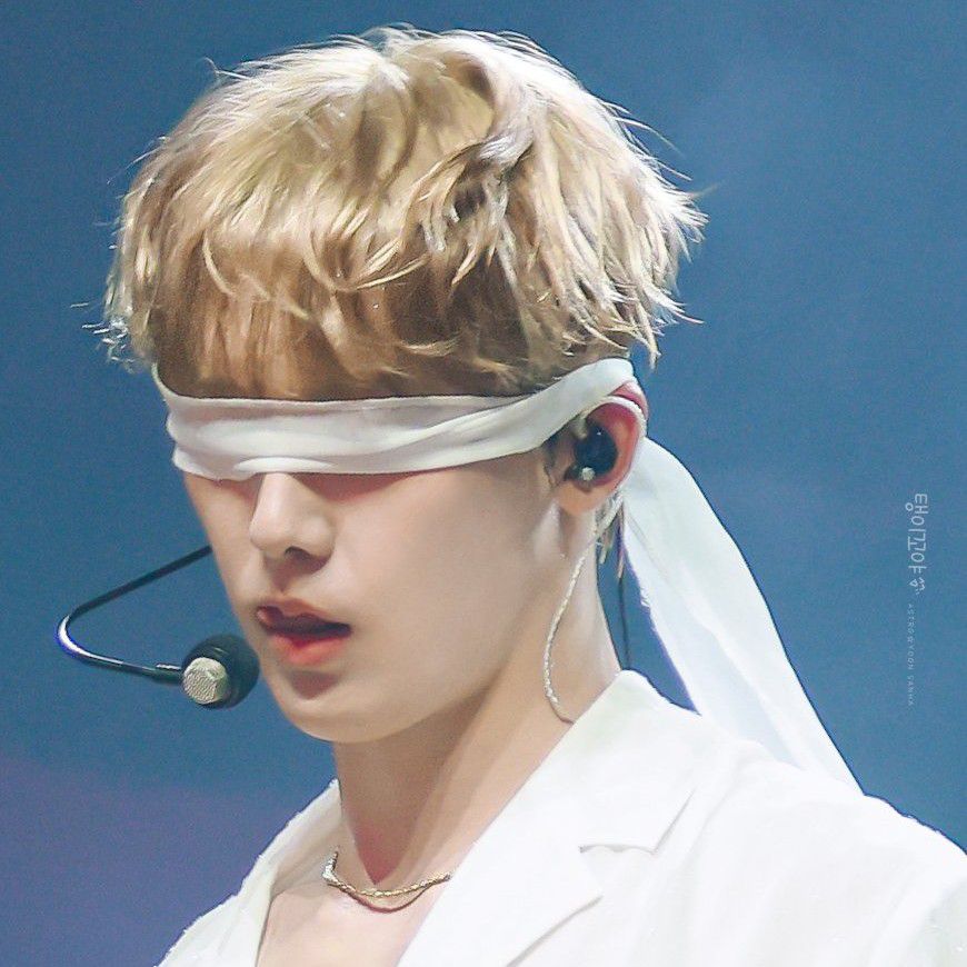 아스트로의 최신 사진