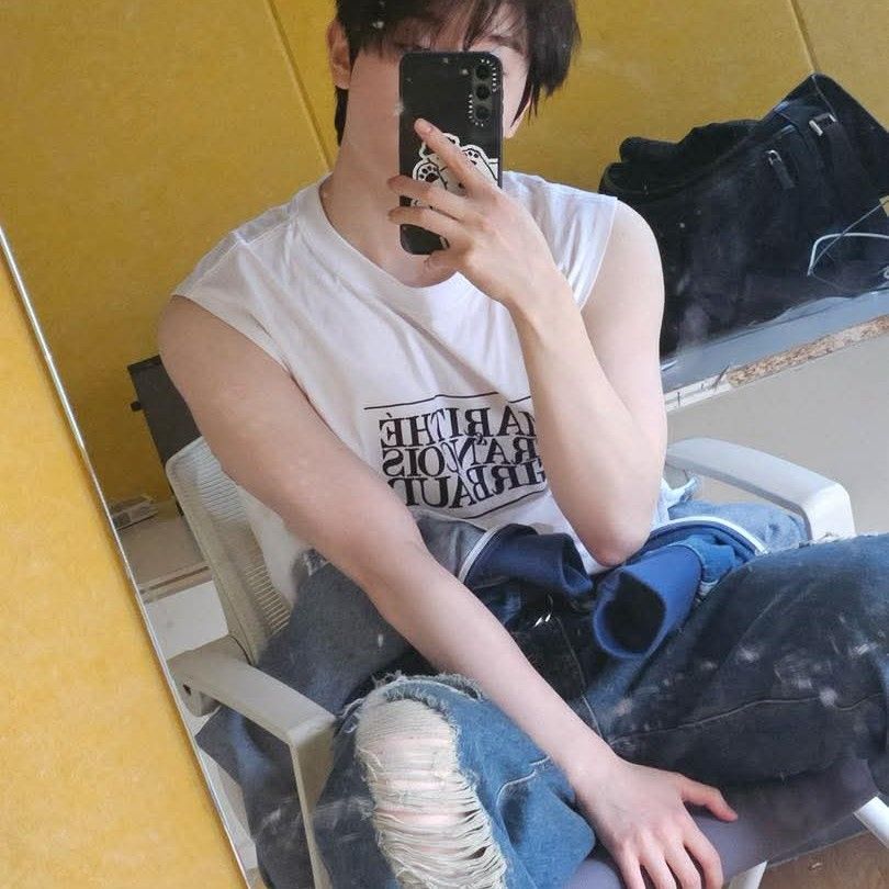 Latest photo of Hyuk (TEMPEST)