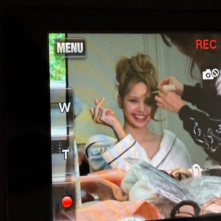 리사 (BLACKPINK)의 비하인드 컷