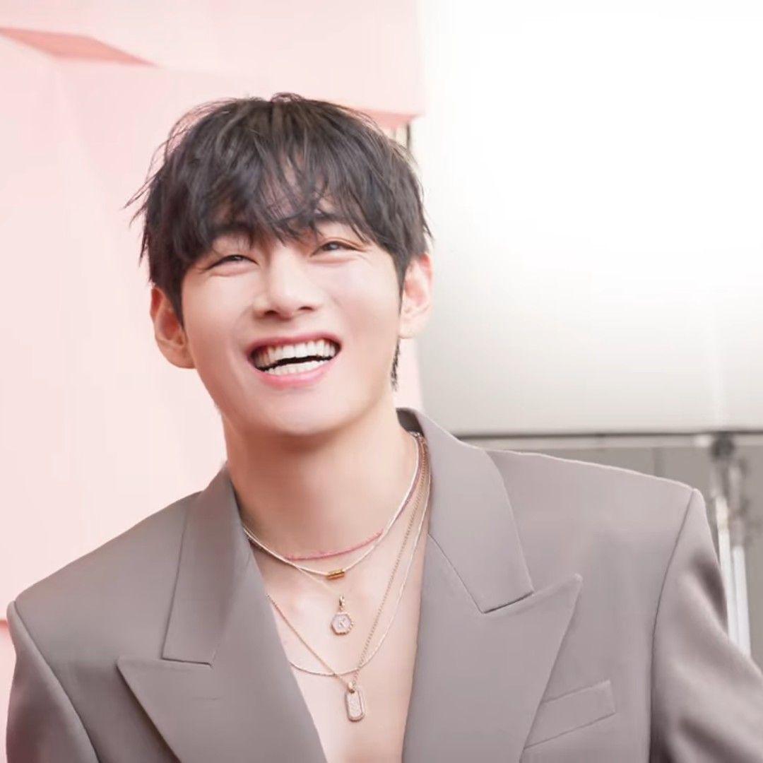 V (BTS)の舞台裏ショット