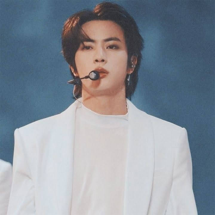 진 (방탄소년단)의 최신 사진
