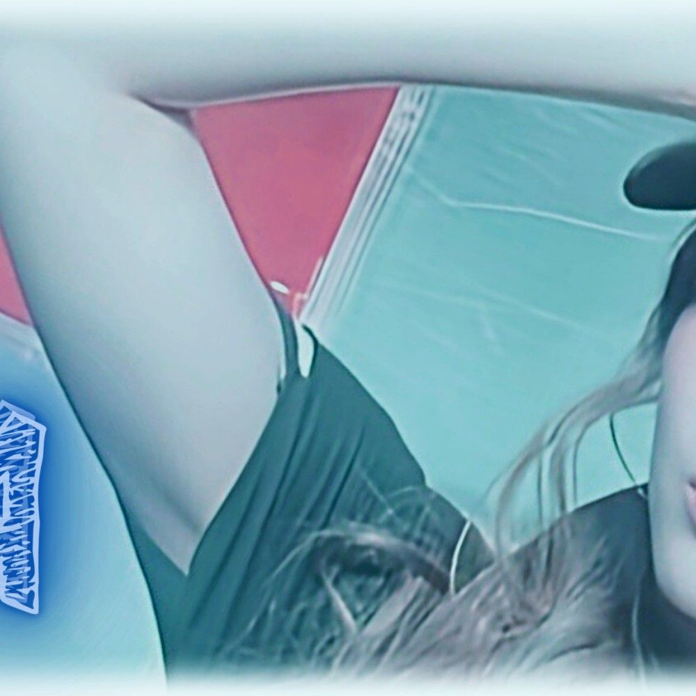 Behind-the-scenes cut of Nina (NiziU)