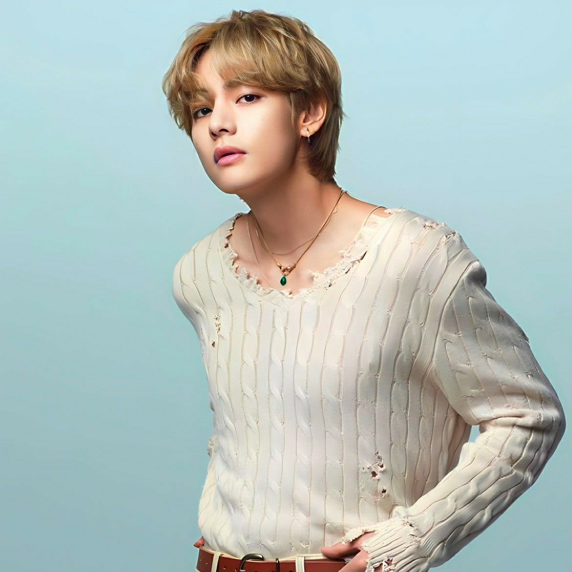 Latest photo of V (BTS)