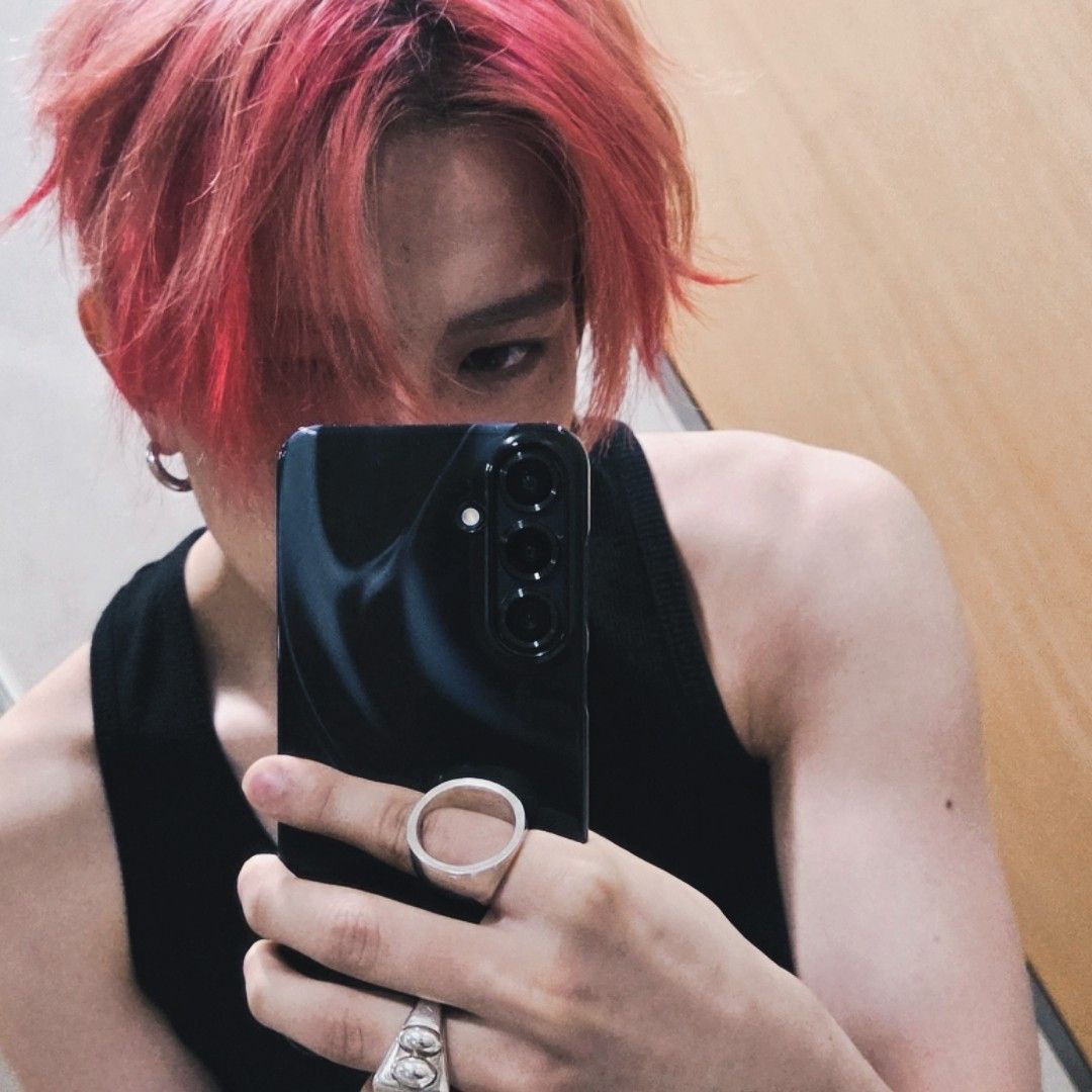Latest photo of Heeseung (ENHYPEN)