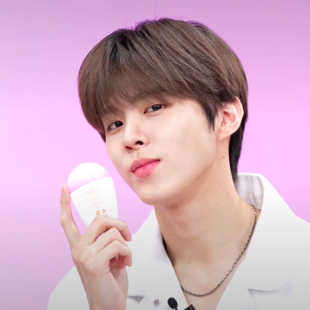 Latest photo of Kim Wooseok