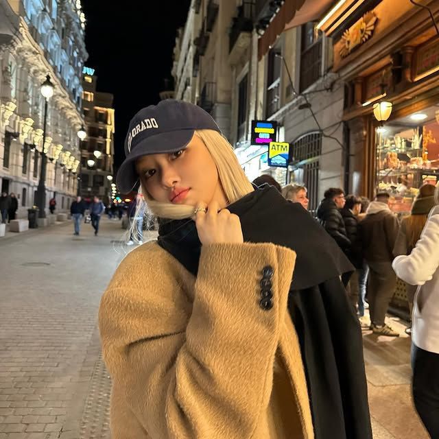 ROSÉ (BLACKPINK)的幕後花絮
