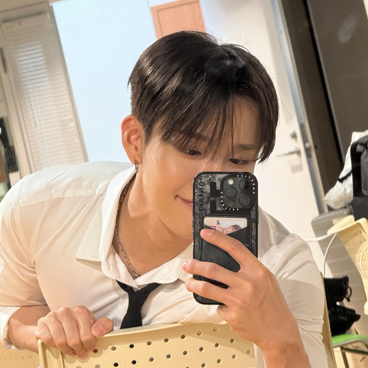 Behind-the-scenes cut of Seunghun (B.D.U)